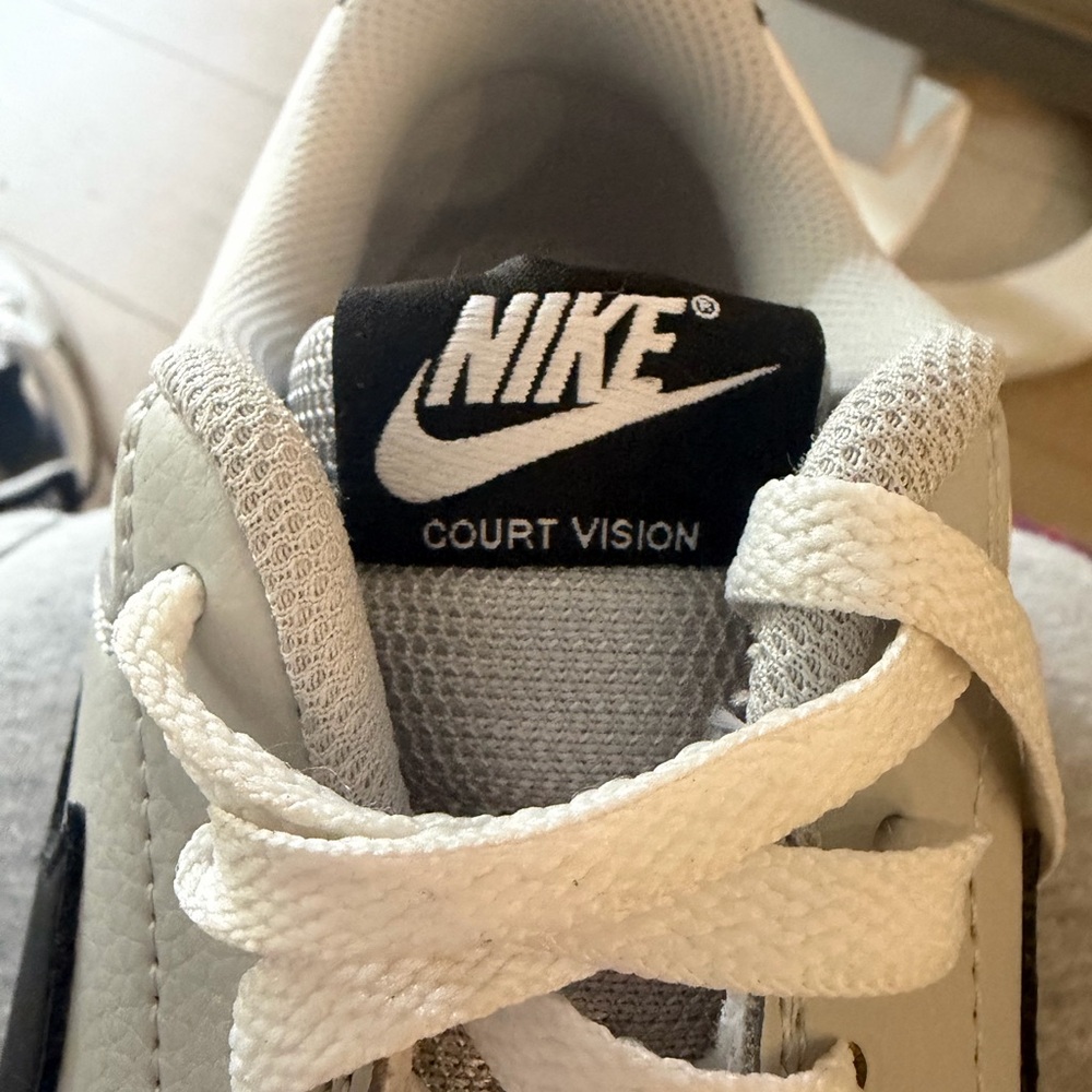 Nike Court Vision Low 10.5 - Picture 3 of 3